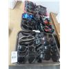 Image 1 : 3-Tray of Fashion Sunglasses - 3 X $