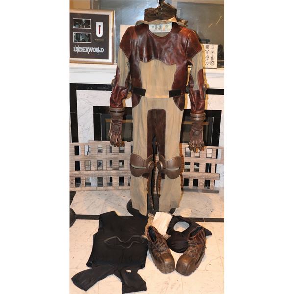 HELLBOY THE GOLDEN ARMY JOHANN KRAUSS SCREEN USED SUIT 1 SUPER HERO