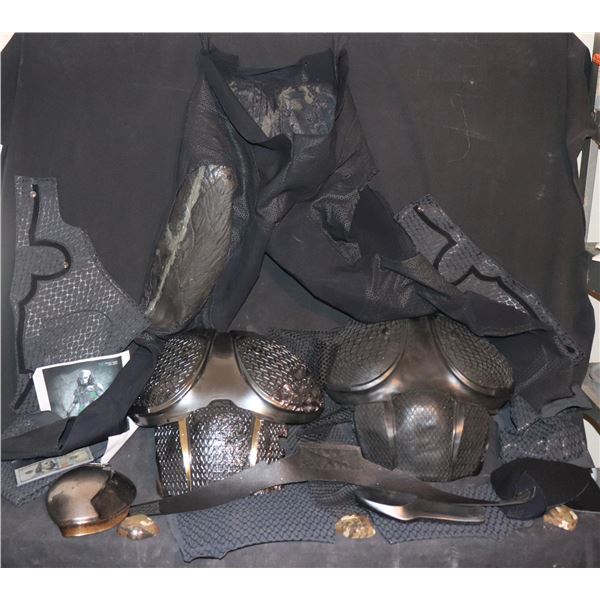 PREDATOR THE ARMOR CLEAN AND BATTLE DAMAGED