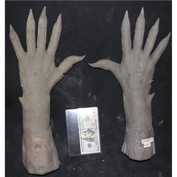 PREDATOR THE HANDS MATCHED PAIR OF PRODUCTION CASTINGS