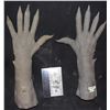 Image 1 : PREDATOR THE HANDS MATCHED PAIR OF PRODUCTION CASTINGS