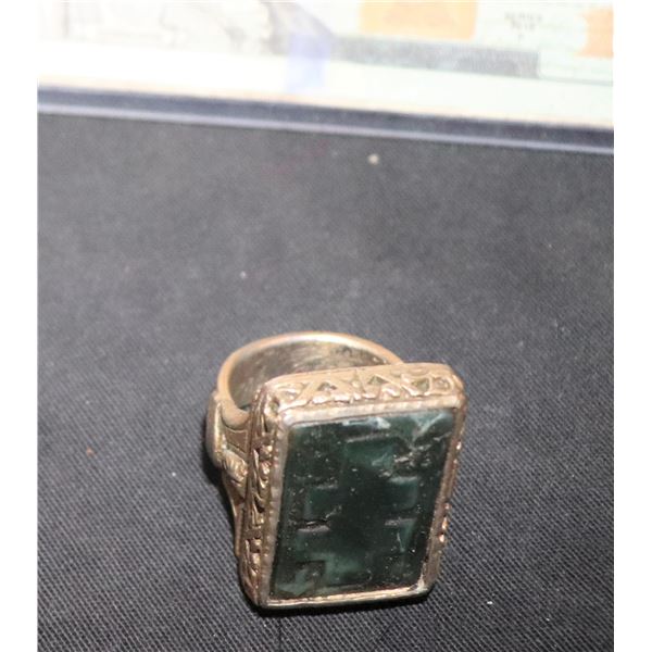 HAMLET 1990 POLONIUS GOLD AND EMERALD DOUBLE CROSS RING SCREEN MATCHED