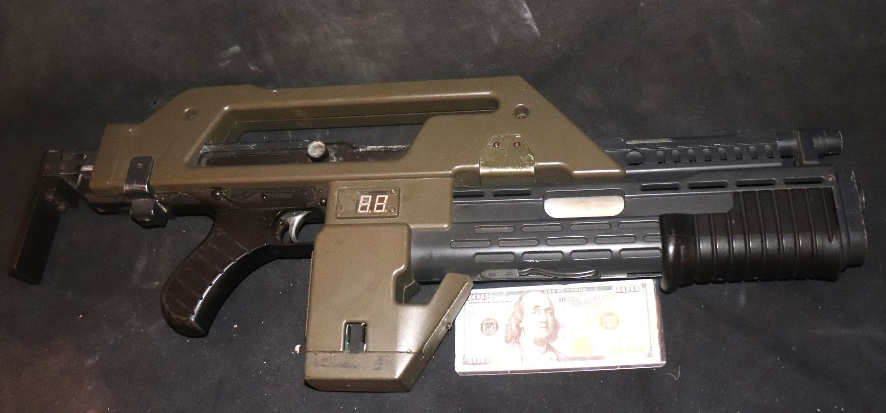 ALIENS M41A PULSE RIFLE REPLICA