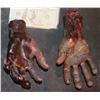 Image 2 : APOCALYPTO PAIR OF BLOODY SEVERED HANDS 3