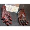 Image 2 : APOCALYPTO PAIR OF BLOODY SEVERED HANDS 1