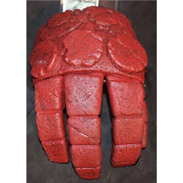 HELLBOY HAND FIST OF DOOM HERO TRIGGERED PUPPET SCREEN MATCHED SUPER HERO