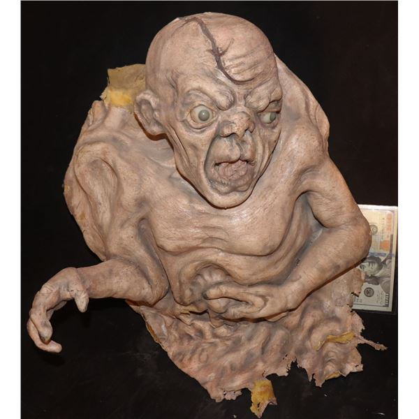 ZZ TOTAL RECALL KUATO LIKE MUTANT BABY EMERGING FROM CHEST APPLIANCE CLIVE BARKER