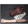 Image 2 : APOCALYPTO MAYAN DAGGER AND BLOODY SEVERED HAND SCREEN USED LOT 2