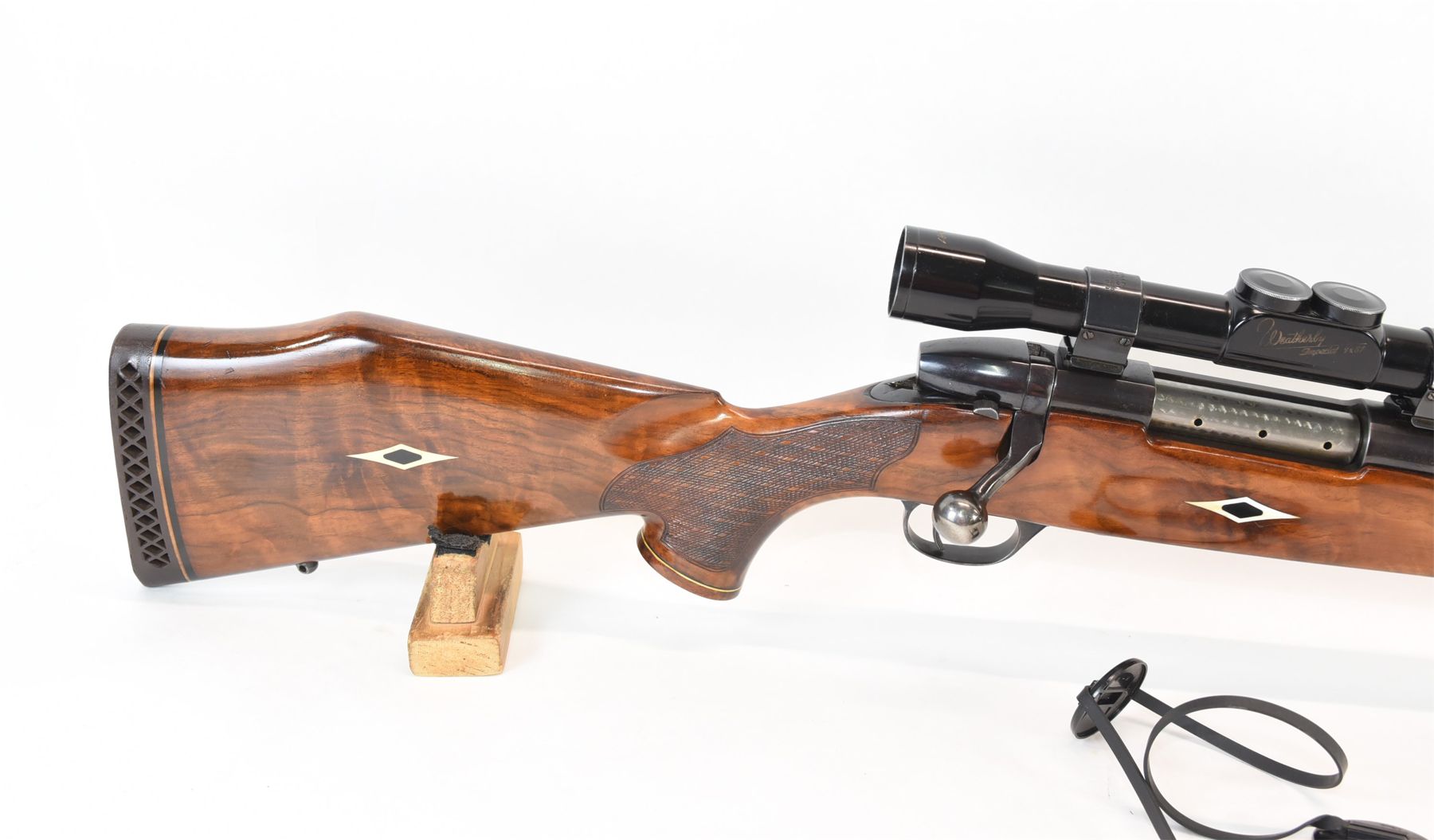 Weatherby Model Mark V Rifle - Landsborough Auctions