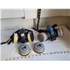 Image 1 : 2 gas masks & filters.