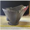 Image 2 : Black metal coal/ash pail
