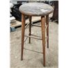 Image 2 : Tall wooden stool - 30"H x15"x15"