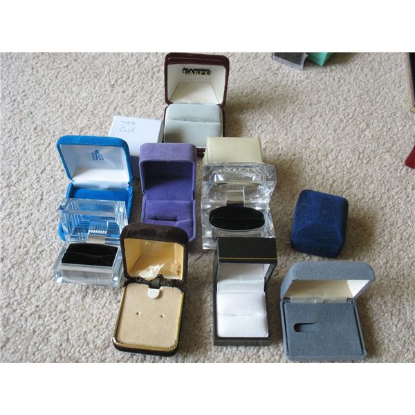 LOT OF VARIOUS RING BOXES AND JEWELLRY DISPLAY BOXES