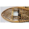 Image 5 : Pair of wooden Snowshoes - Made in Canada - 42"Long