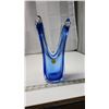 Image 4 : Large blue art décor glass vase - 10"H