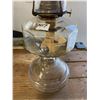 Image 2 : Coal oil lamp #2, comes with chimney - colonial