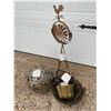 Image 2 : Outdoor garden items: metal gazing ball/wicker & metal basket/ small basket/ decorative windmill