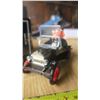 Image 3 : 1917 Ford Tin Lizzie/Looney Tunes diecast car in original box