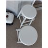 Image 4 : Stools Cat B