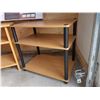 Image 8 : Stands & Shelf Cat B