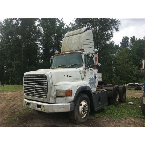 1992 FORD SEMI-TRUCK TRACTOR, 2DR, WHITE, VIN 1FTYY95R8NVA06341