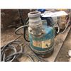 Image 1 : SUBMERSIBLE WATER PUMP