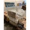 Image 1 : PALLET OF WHITE PLASTIC EMPTY 4L JUGS