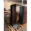 Image 3 : 3 ASSORTED OFFICE DESKS