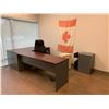 Image 8 : LARGE LOT OF FRONT OFFICE INCLUDING 8 ASSORTED DESKS, 5 ASSORTED MOBILE/STATIONARY OFFICE CHAIRS, 3