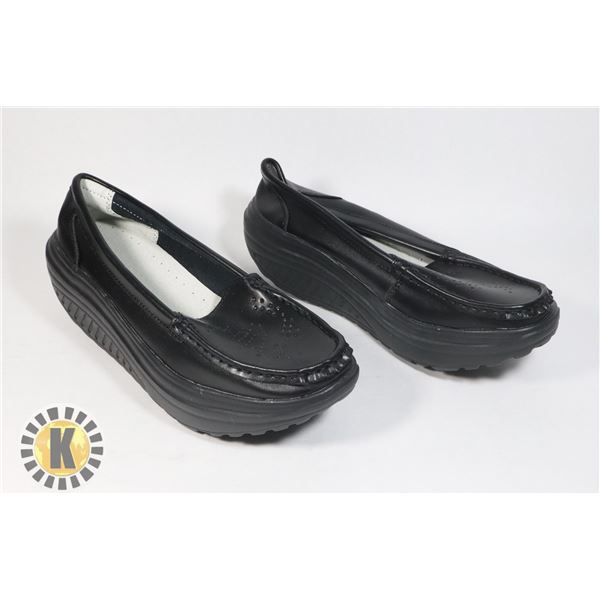 WOMEN'S BLACK CASUAL SHOES SIZE 38