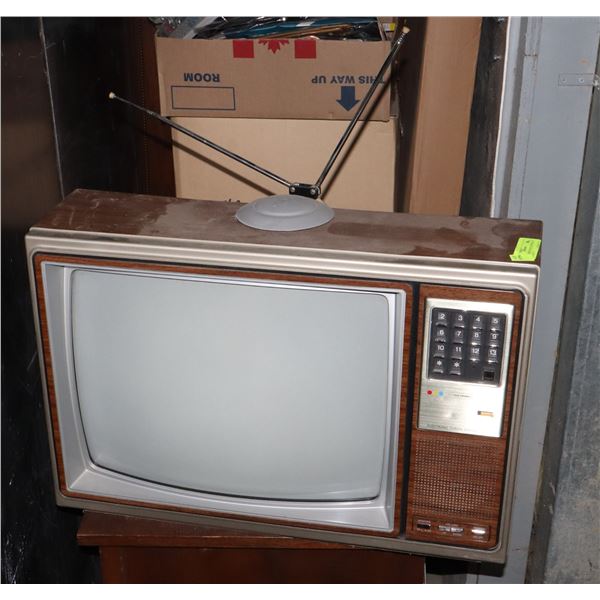 UNCLAIMED SEARS ELECTRONICS 19" SCREEN TV