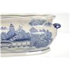 Image 12 : Blue & White Chinoiserie Porcelain Foot Bath Basin