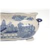 Image 3 : Blue & White Chinoiserie Porcelain Foot Bath Basin
