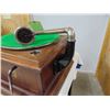 Image 8 : Phonograph