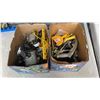 Image 1 : 2 BOXES OF SHOPLIGHTS, TOOLS AND SOCKETS