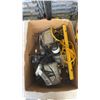 Image 2 : 2 BOXES OF SHOPLIGHTS, TOOLS AND SOCKETS