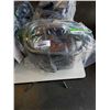 Image 2 : 2 JUICE EXTRACTORS, SANDWICH MAKER, AND SLOW COOKER - AMAZON RETURN, UNTESTED ITEMS