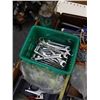Image 3 : 2 BOXES OF HOSE FITTINGS, WRENCHES, ALLEN KEYS AND MORE