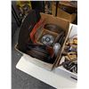 Image 3 : 2 BOXES OF HARDWARE, GRINDING DISCS, SAW BLADES AND MORE