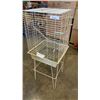 Image 1 : 4FT TALL BIRDCAGE ON STAND