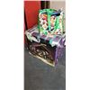 Image 1 : NATIVITY SCENE AND BAG OF SEASONAL LIGHTS