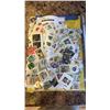 Image 3 : LOT OF OVER 600 STAMPS