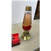Image 2 : VINTAGE LAVA LAMP AND CARD SHUFFLER