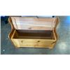 Image 3 : WOODEN ENTRY BENCH WITH STORAGE