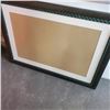 Image 2 : 3FT WHITE BOARD AND 2 FRAMES