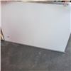 Image 3 : 3FT WHITE BOARD AND 2 FRAMES