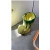 Image 2 : LOT OF COLLECTIBLE BOWLS, TEAPOT AND MORE