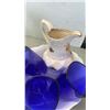 Image 8 : LOT OF COLLECTIBLE BOWLS, TEAPOT AND MORE
