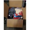 Image 1 : LARGE BOX OF BED LINENS, PLACEMATS AND MORE