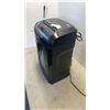 Image 2 : FELLOWES 60MC PAPER SHREDDER WORKING